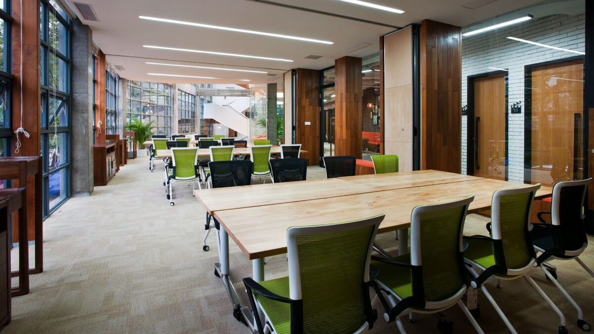 tencent-guangzhou-office-interior-desks-chairs