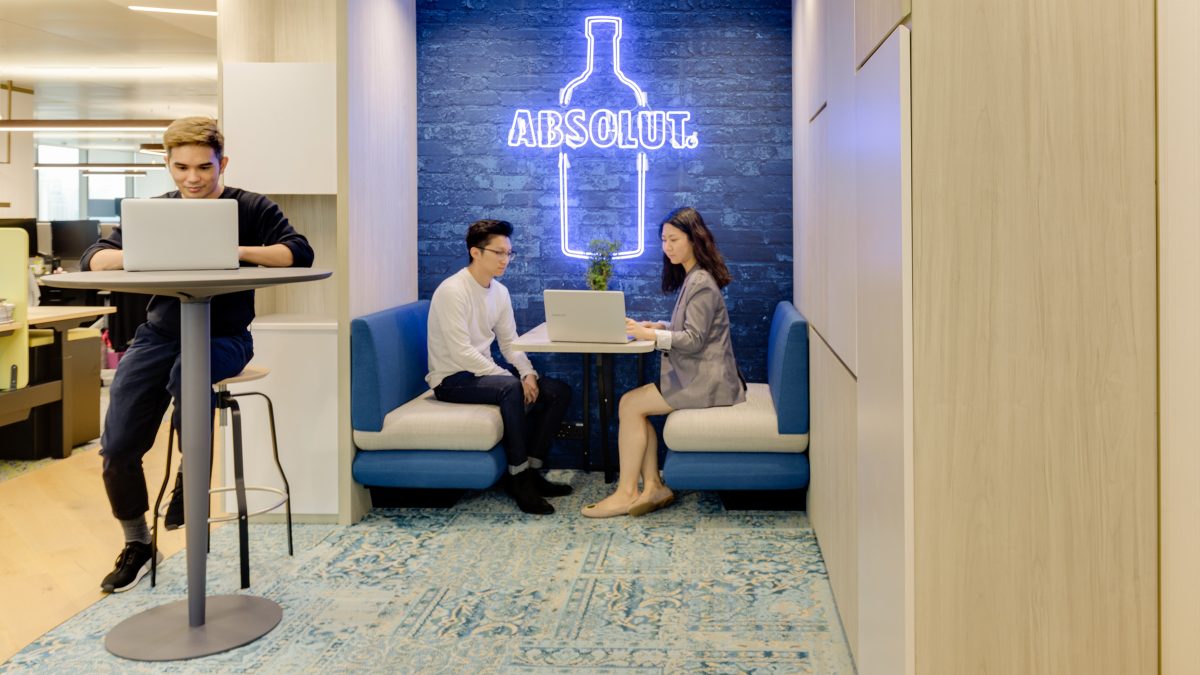 Pernod-Ricard-Hong-Kong-lieu de travail-stand-collaboration