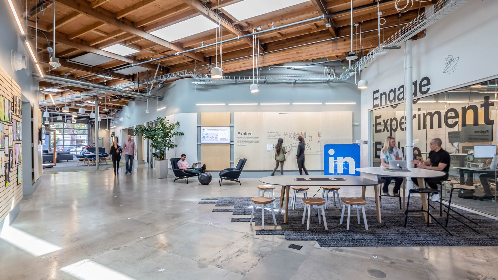 linkedin-silicon-valley-office-interior-entrance