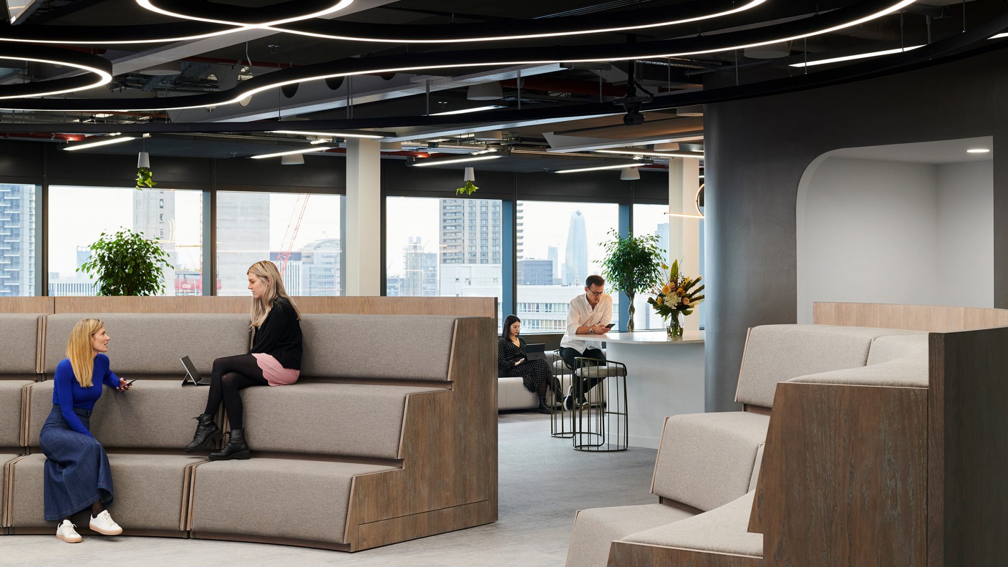 fintech-office-london-office-interior-stage-seating