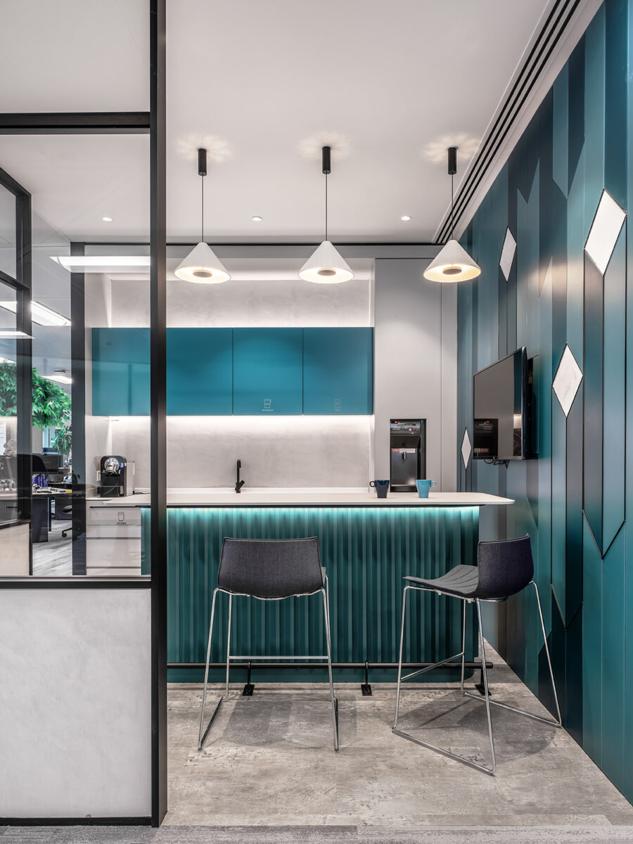 link-asset-management-hong-kong-office-interior-kitchen-counter