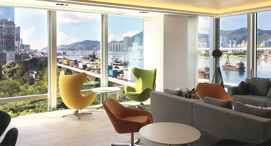 casual seating area green and yellow chair