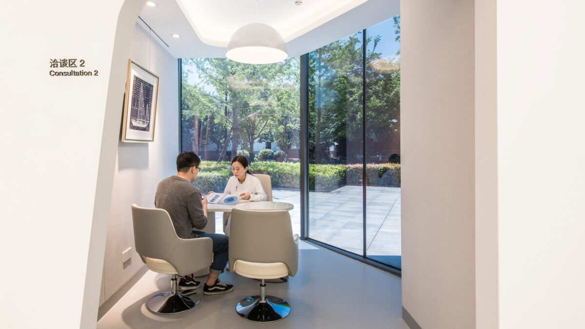 patient interacting with medical professional