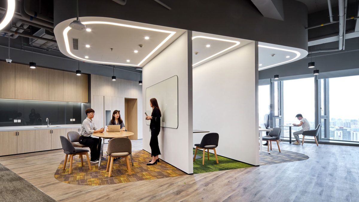 lmeg-shenzhen-office-interior-collaboration-room