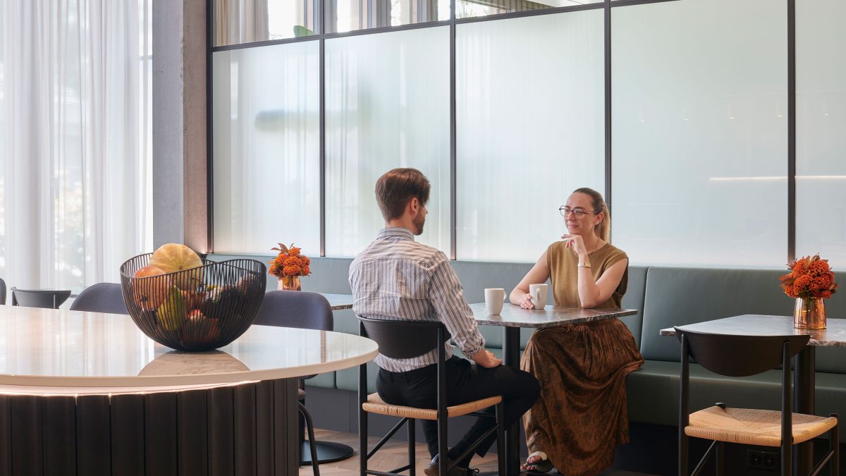 lmr-partners-zurich-office-interior-office-dining-seating