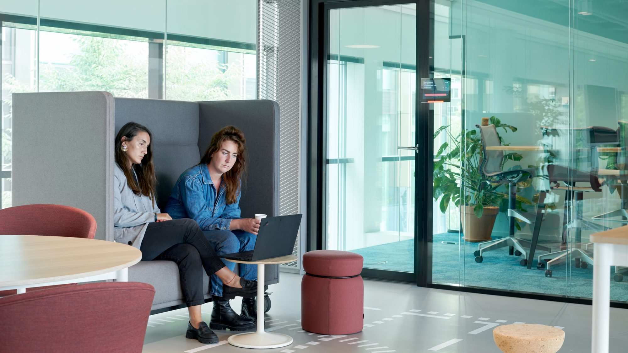 design de bureau pour EY à Amsterdam, espace flexible