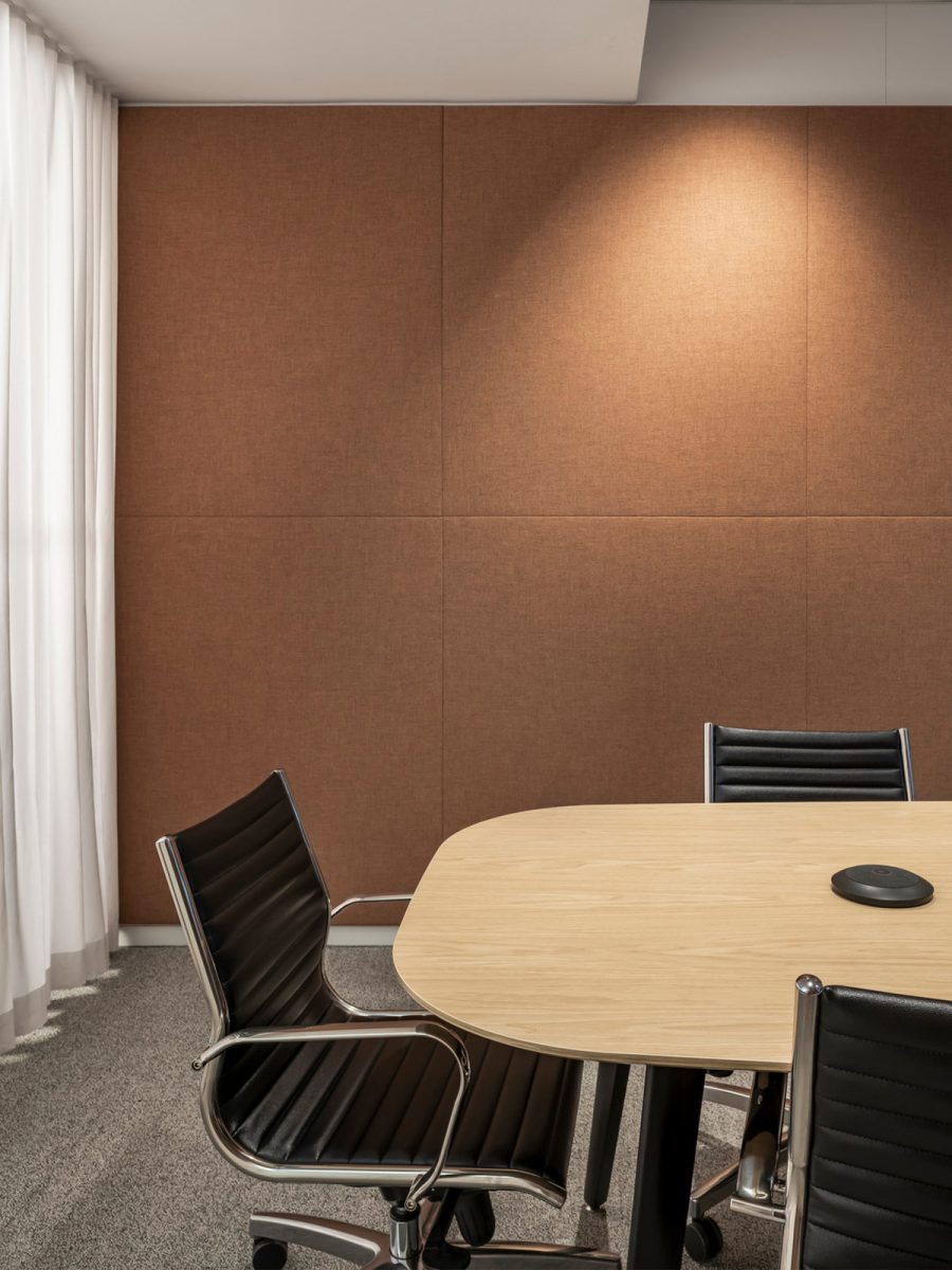 Corporate office design in Toronto by M Moser featuring ergonomic office chairs and acoustic soundproof walls.