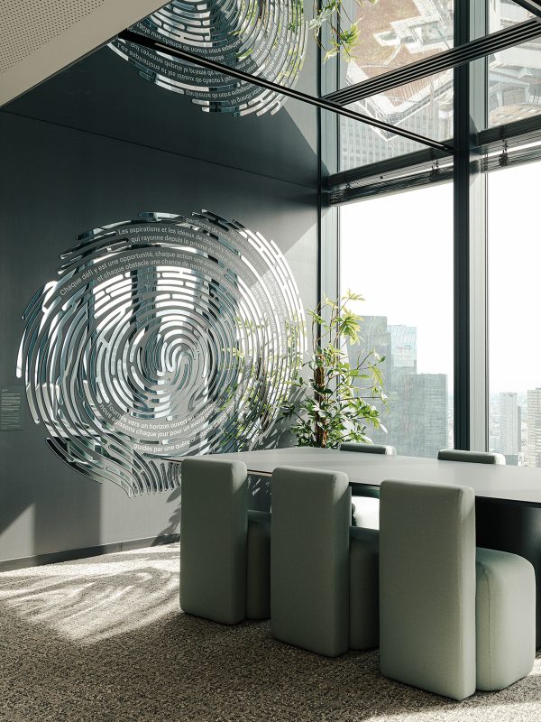 detail-shot-of-art-installation-at-wtw-paris-office