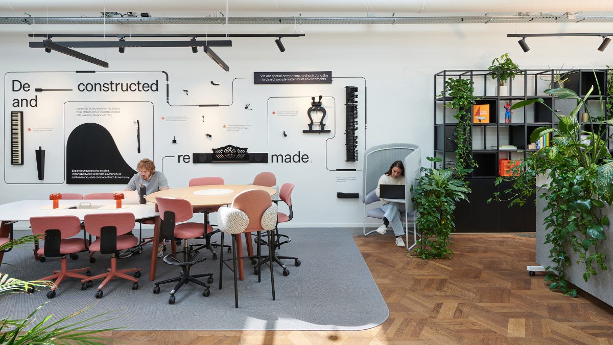 m-moser-amsterdam-living-lab-office-interior-piano-installation-brand-experience
