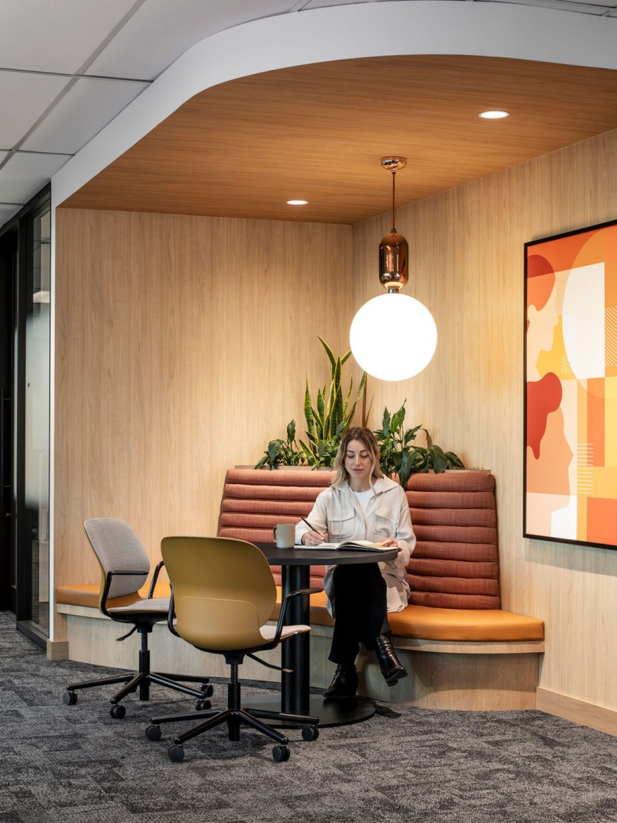 MMoser-PwC-Vancouver-Interior-Office-Design-Work-Point