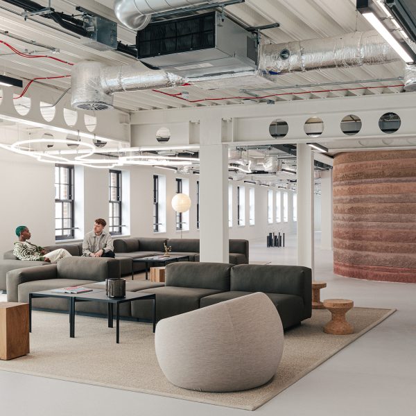 lounge-seating-at-on-london-office