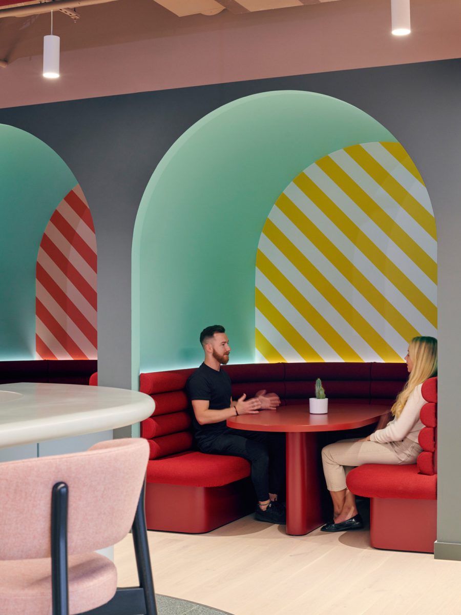 MMoser-London-Collaborative-Office-Space-Booth-Seating