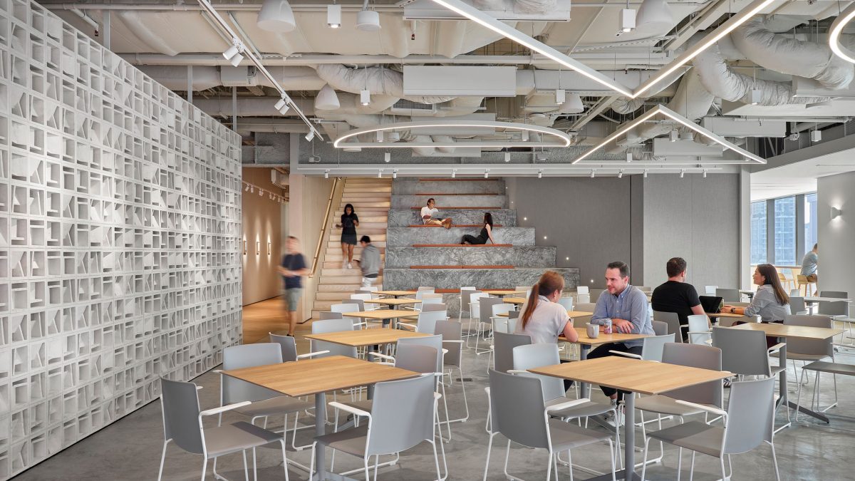 MMoser-London-Collaborative-Office-Space-Cafe-Setting