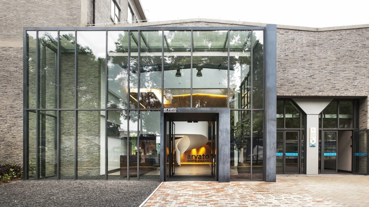 MMoser-Vancouver-Architecture-Adaptive-Reuse-Glass-Facade