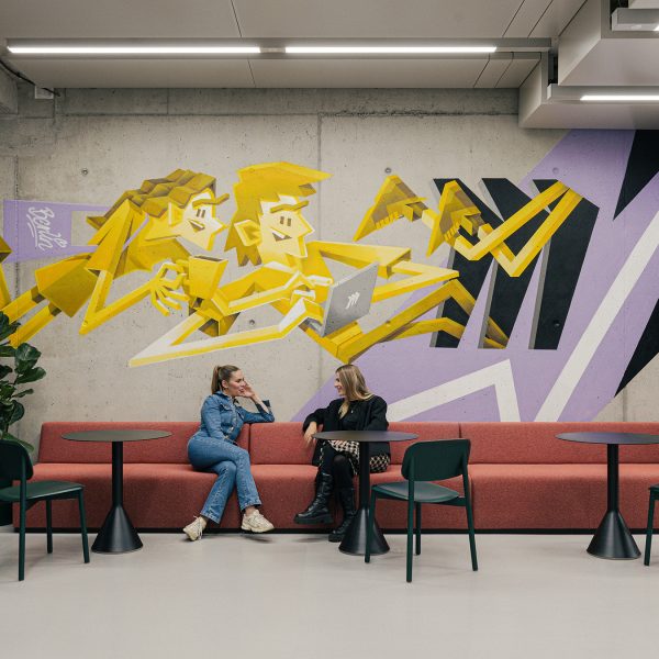 graffiti-art-installation-office-design-in-Berlin