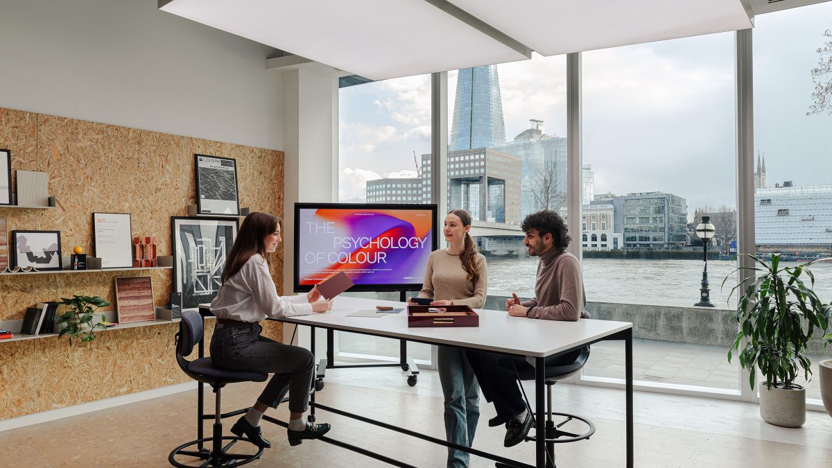 view-of-river-thames-from-meeting-room-at-m-moser-london-studio