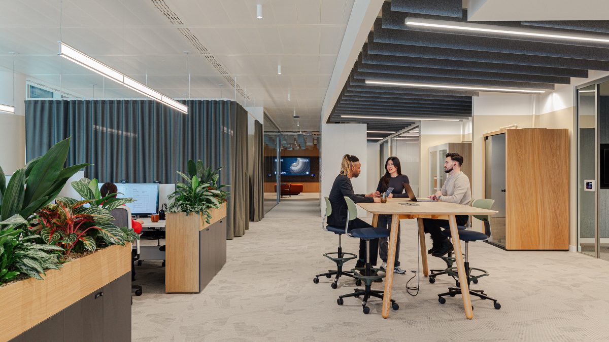 open-plan-work-area-at-m-moser-london-studio