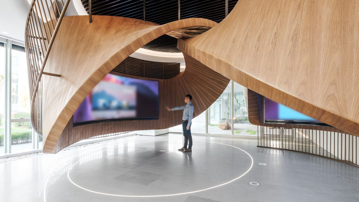 Innovative Experience centre in office design