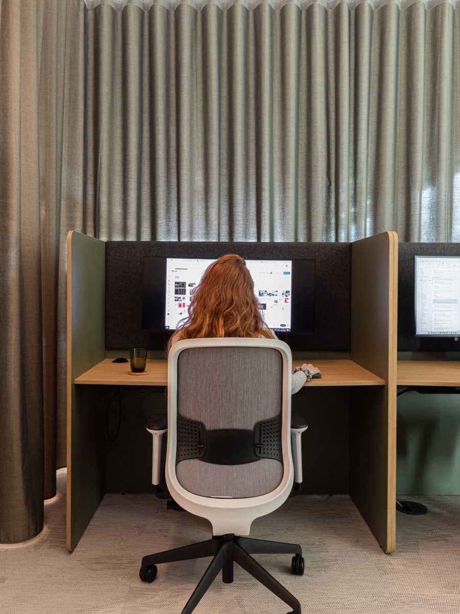 person-working-in-focus-zone-for-moser-change strategy