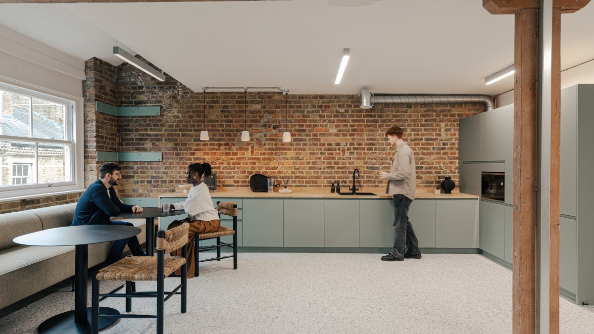 brickwork-and-tea-point-coffee-area-within-knotel-tenant-ready-space