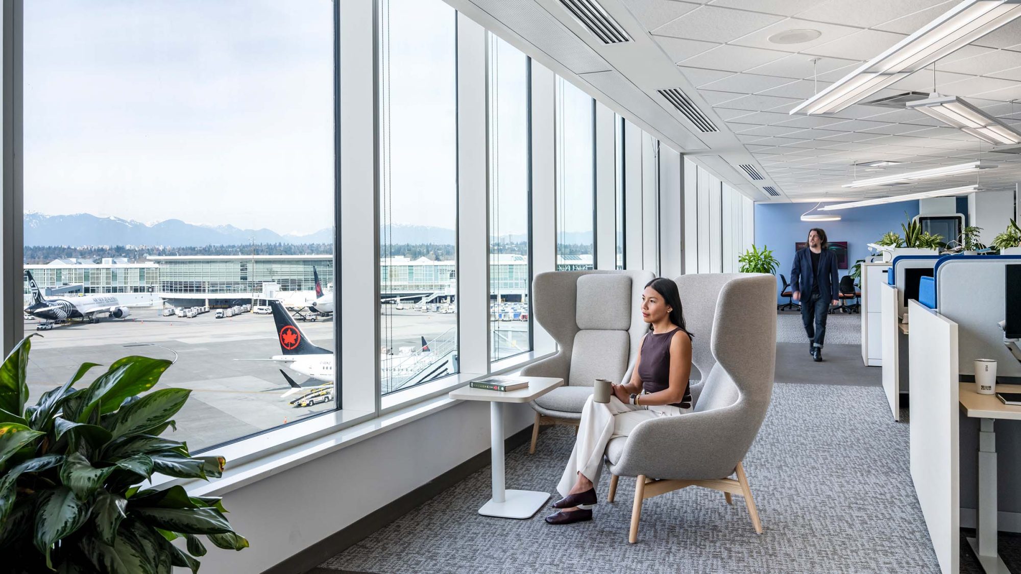 mmoser-vancouver-airport-authority-vancouver-workplace-interior-casual-lounge-area