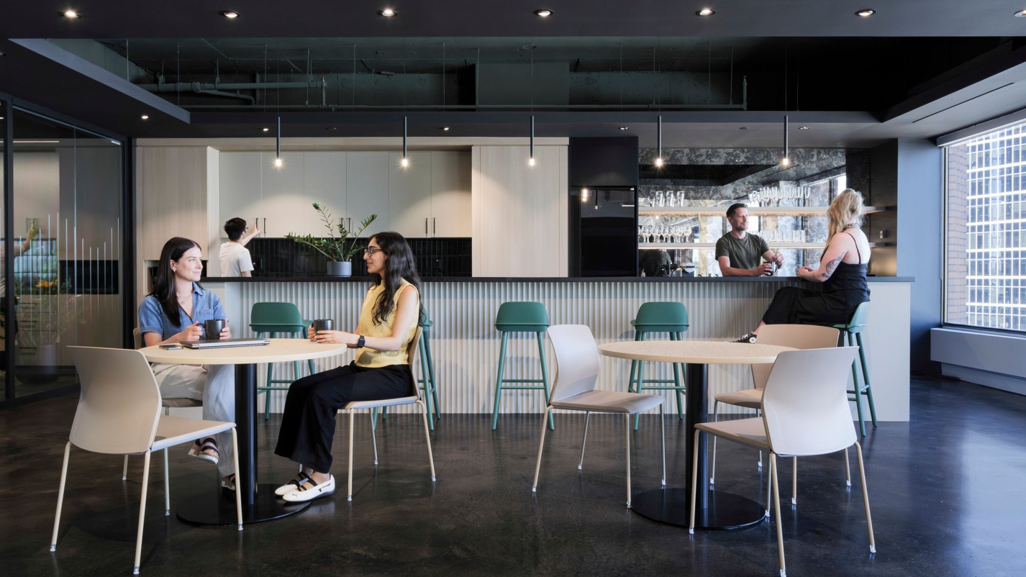 workplace-pantry-and-event-space-brand-experience-people-sitting