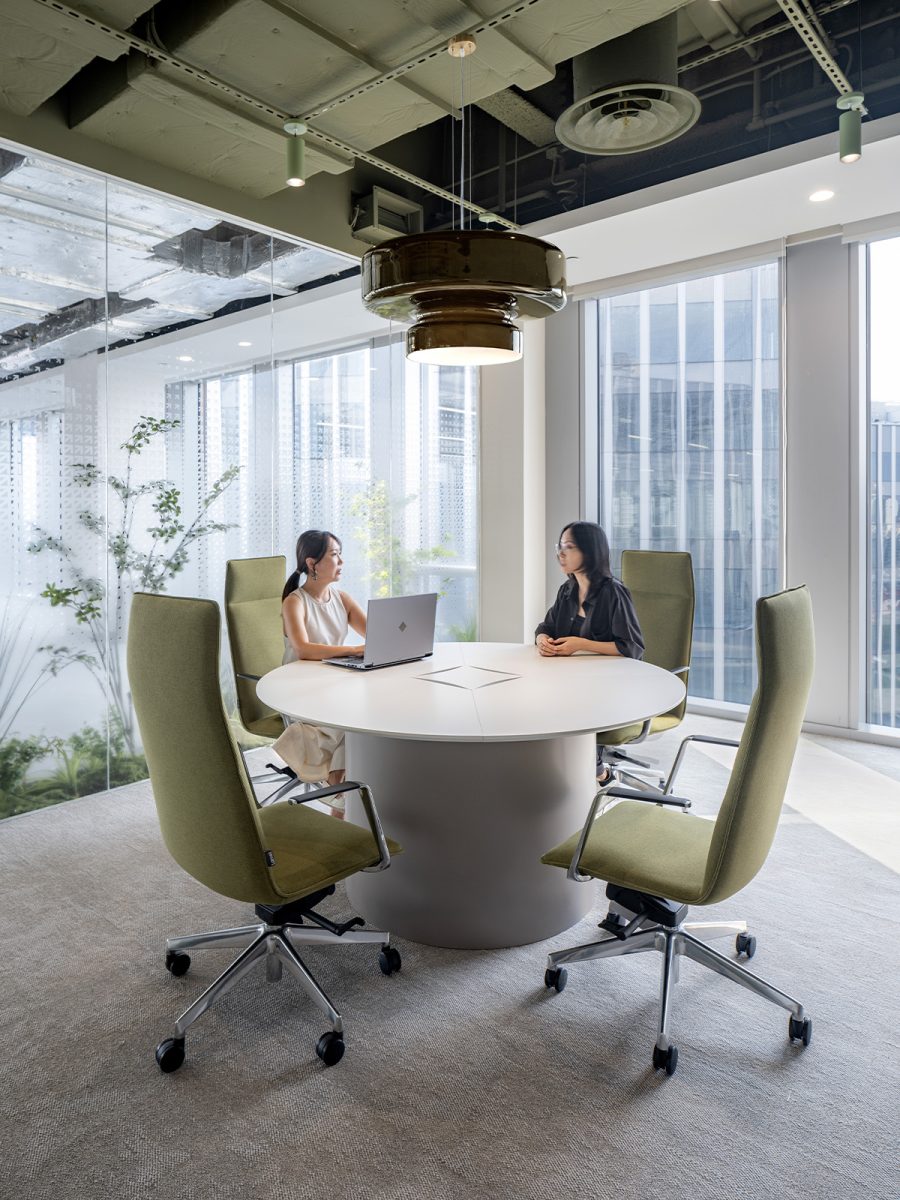 meeting rooms with biophilic design elements