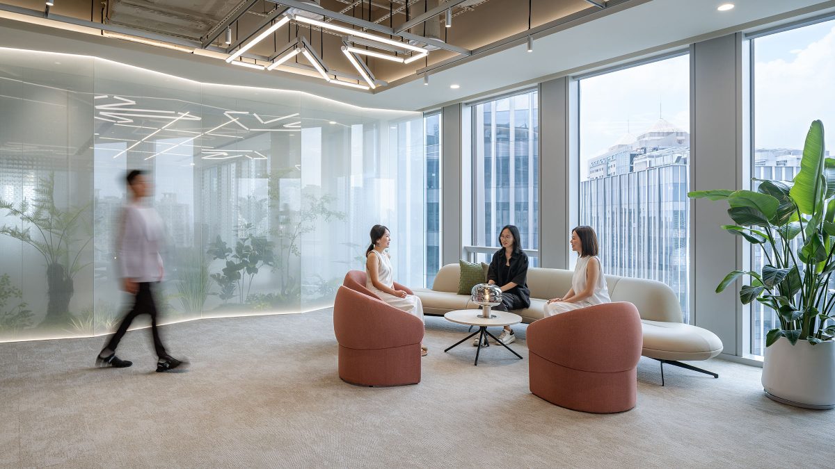 Crystal Bridge showroom Shanghai design