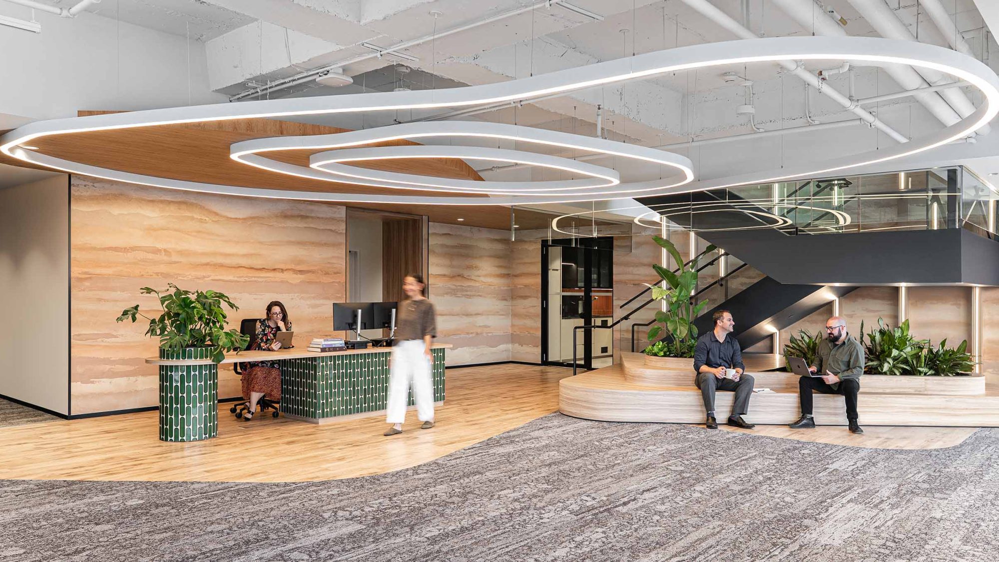 mmoser-evr-glencore-vancouver-workplace-interior-bespoke-lighting