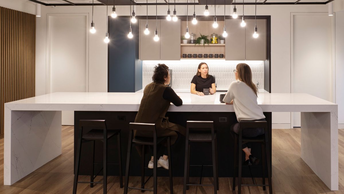 mmoser-national-payroll-institute-npi-toronto-workplace-interior-tea-point