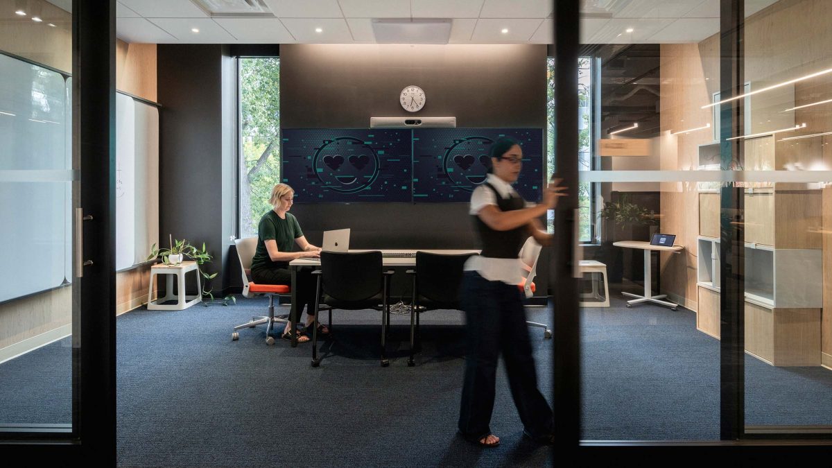 mmoser-confidential-client-montreal-workplace-interior-meeting-room-design