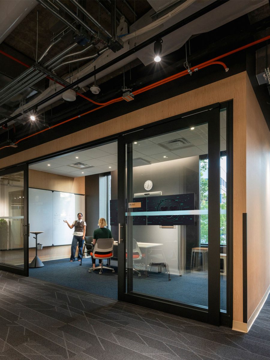 mmoser-confidential-client-montreal-workplace-interior-modular-meeting-room-design