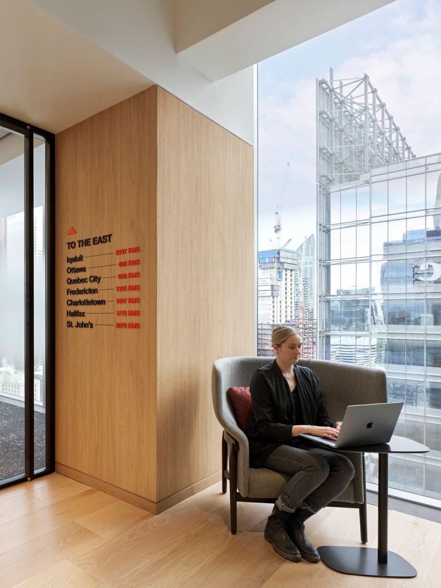 mmoser-pwc-canada-toronto-headquarters-workplace-interior-casual-workpoint