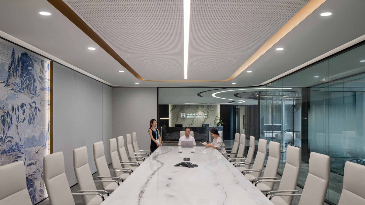 mmoser-workplace-lighting-design-services-article-boardroom