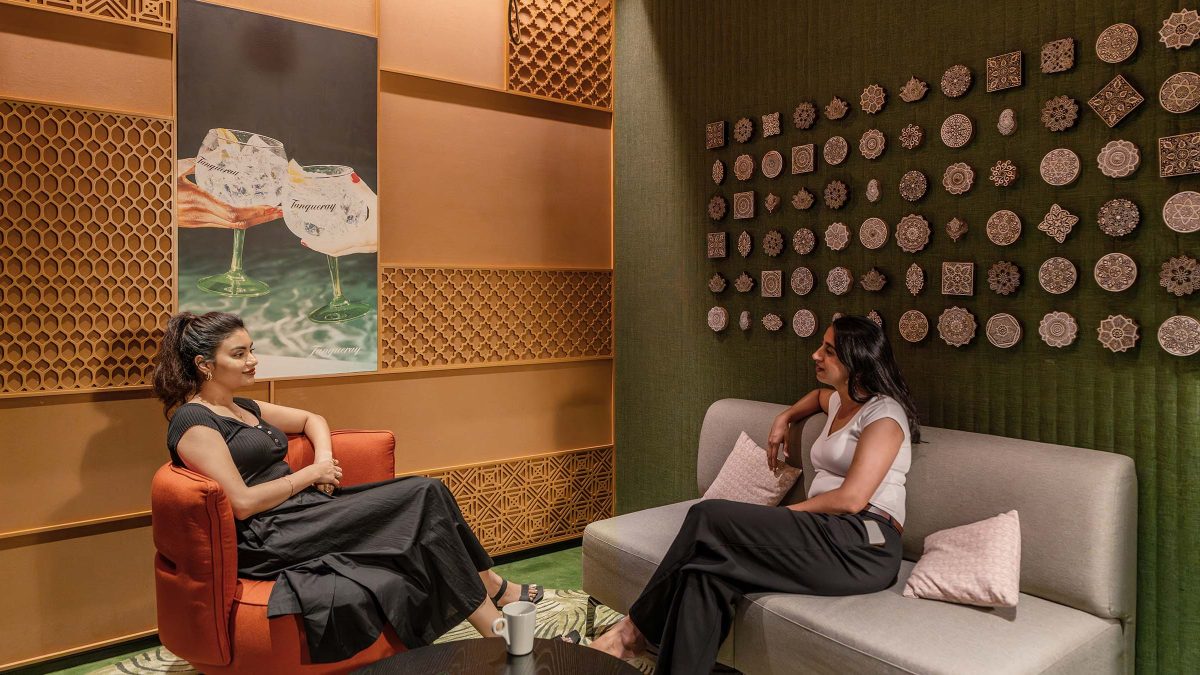 mmoser-pwc-canada-and-Diageo-recognised-at-IIDA-awards-lounge