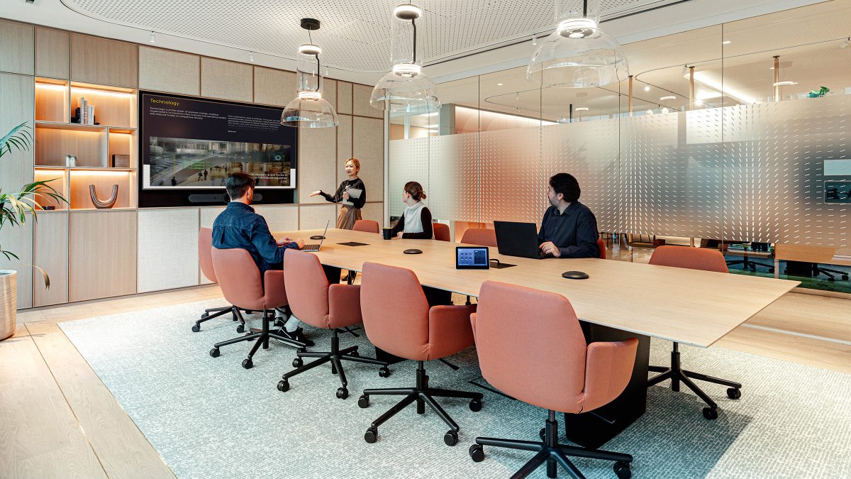 employee-experience-ey-boardroom-London-office-design