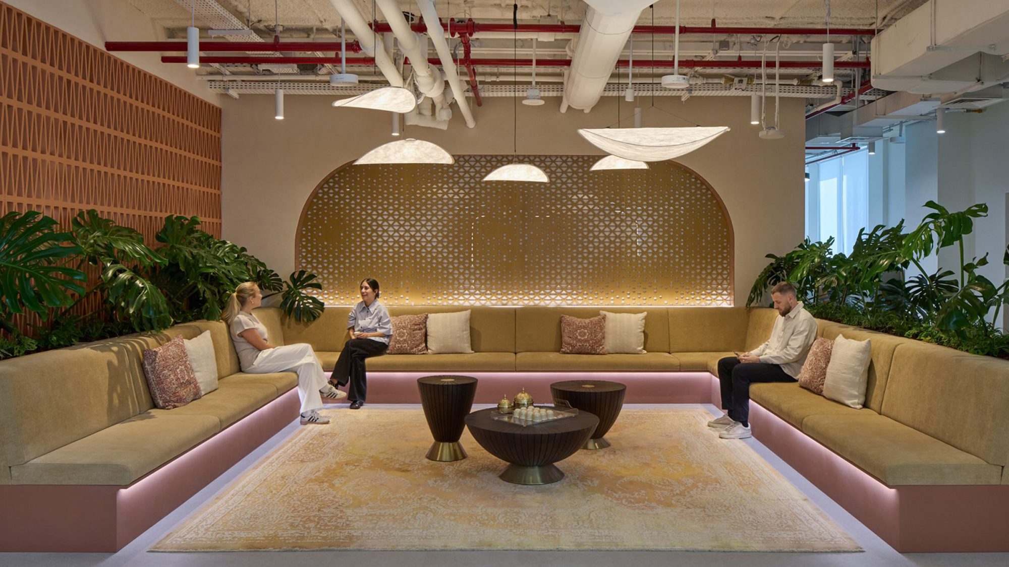 majlis-open-meeting-space-at-expo-city-dubai-office