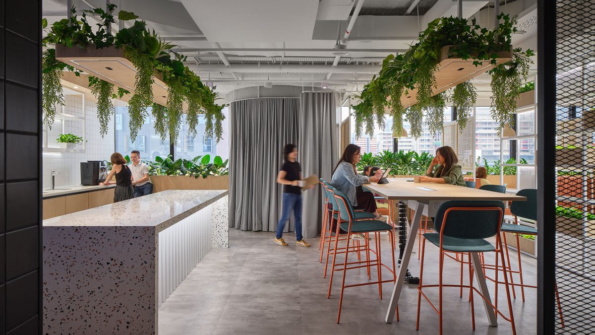 mmoser-designing-workplaces-for-AI-startups-collab-area