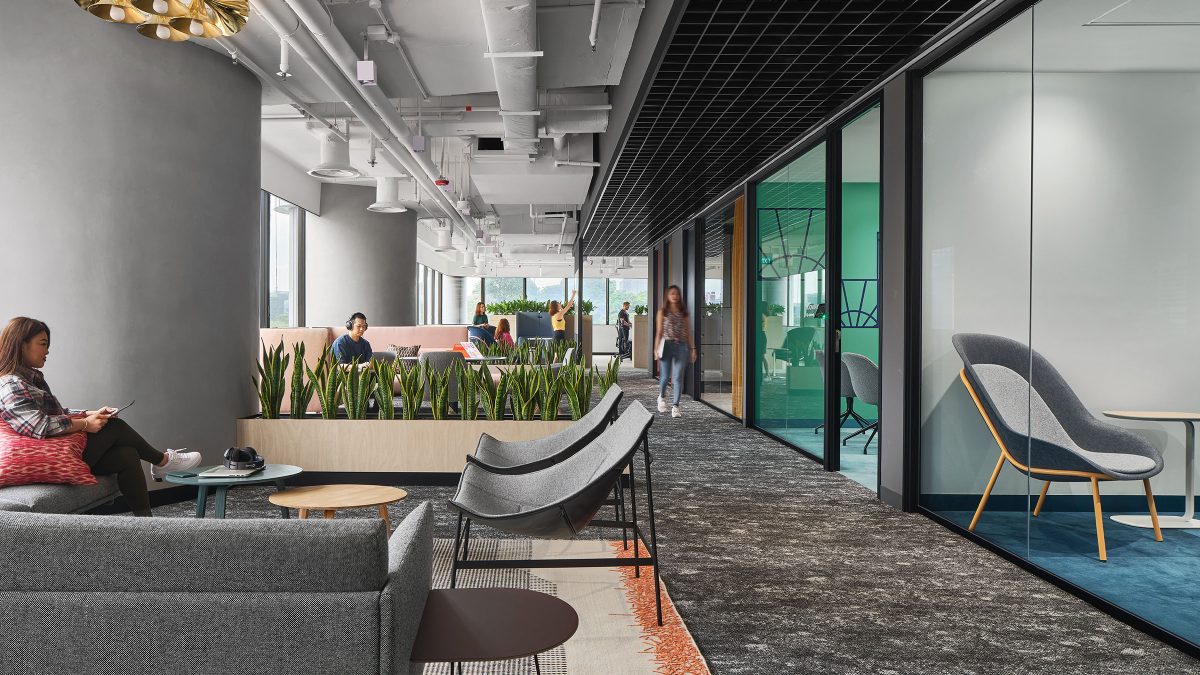 mmoser-designing-workplaces-for-AI-startups-employee-lounge