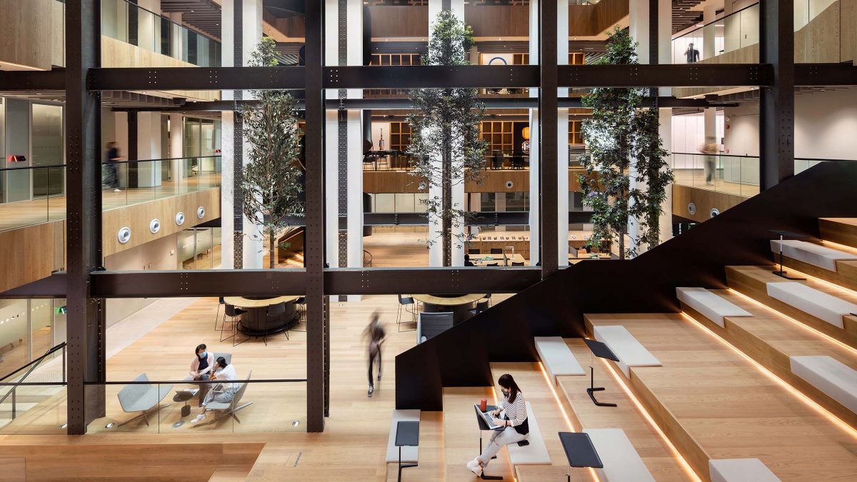 mmoser-designing-workplaces-for-AI-startups-tiered-seating